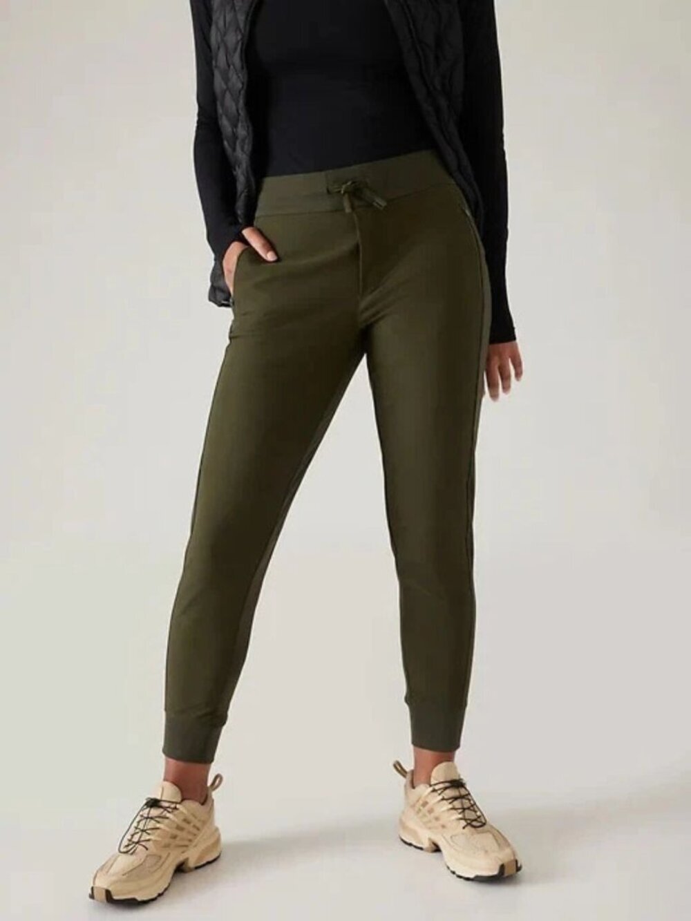 Athleta Aspen Olive Headlands Hybrid Trek Mid Rise Jogger Pants 4 54730